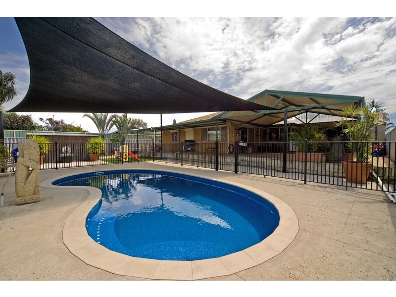 19 Hansen Road, Seville Grove WA 6112