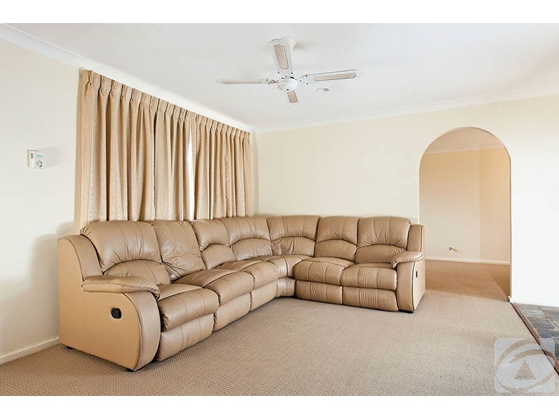 39 Redtingle Road, Camillo WA 6111