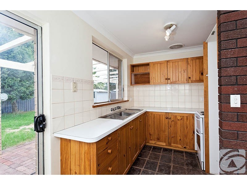39 Redtingle Road, Camillo WA 6111
