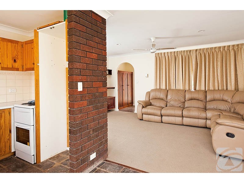 39 Redtingle Road, Camillo WA 6111