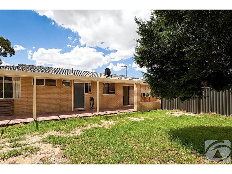 39 Redtingle Road, Camillo WA 6111
