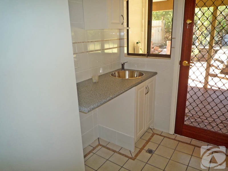 22 Grade Road, Kelmscott WA 6111