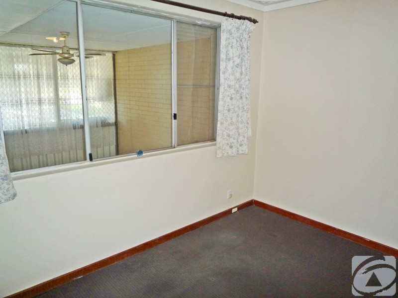 11 James Street, Armadale WA 6112