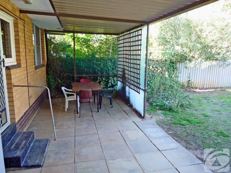 11 James Street, Armadale WA 6112