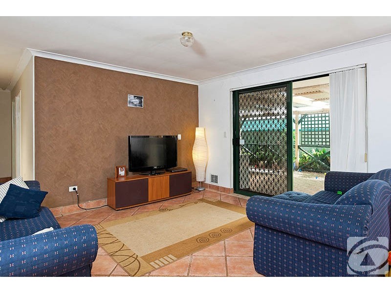 10 Santara Court, Seville Grove WA 6112