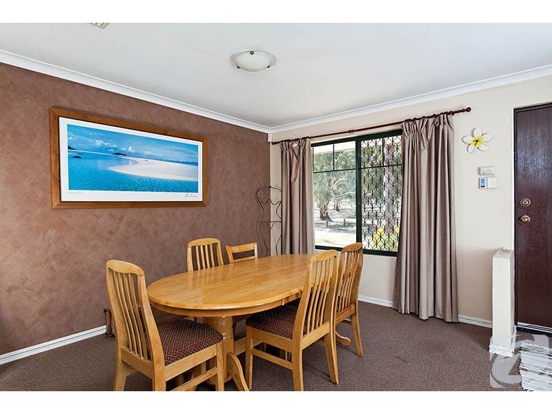 10 Santara Court, Seville Grove WA 6112