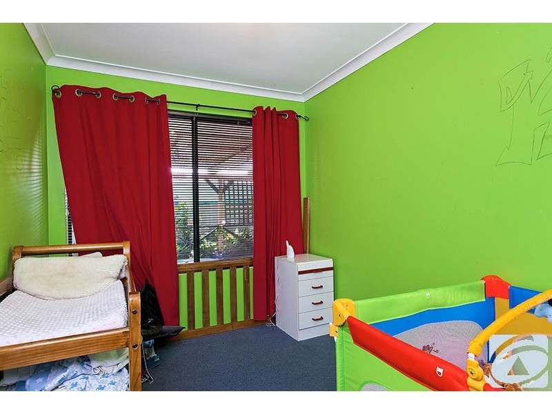 10 Santara Court, Seville Grove WA 6112