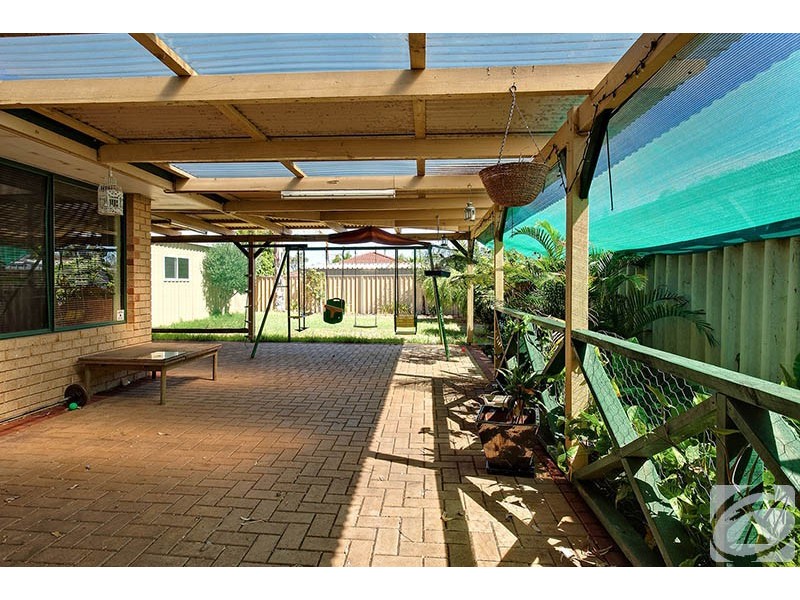 10 Santara Court, Seville Grove WA 6112