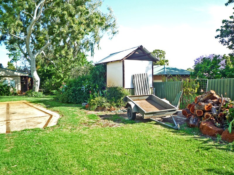 45 Merrifield Avenue, Kelmscott WA 6111