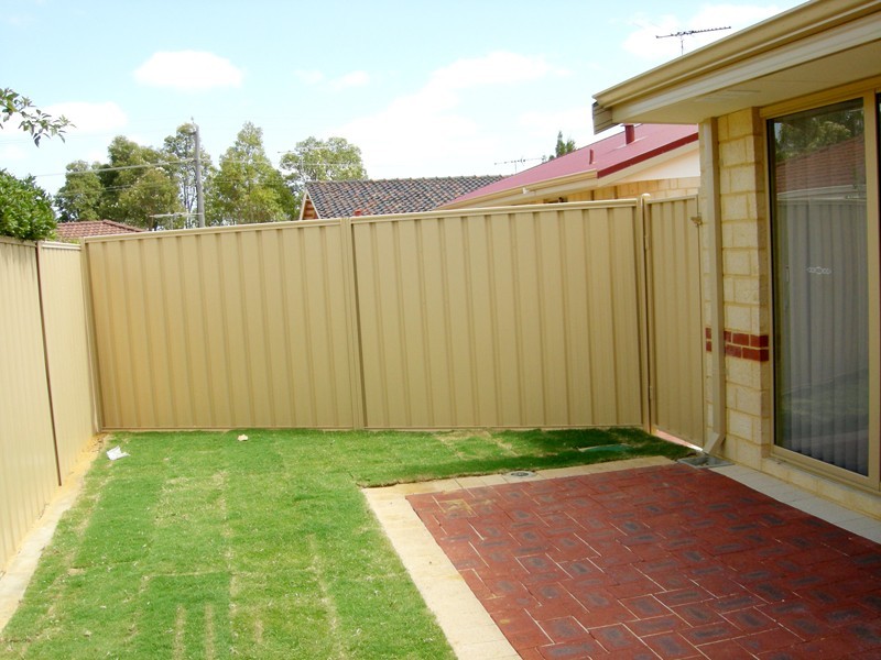 8/308 Streich Ave, Kelmscott WA 6111