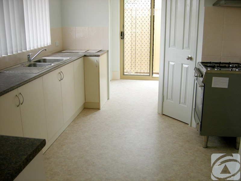 4/308 Streich Avenue, Armadale WA 6112