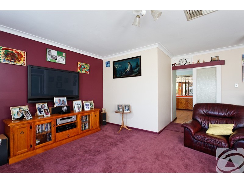 97 Westfield Road, Camillo WA 6111