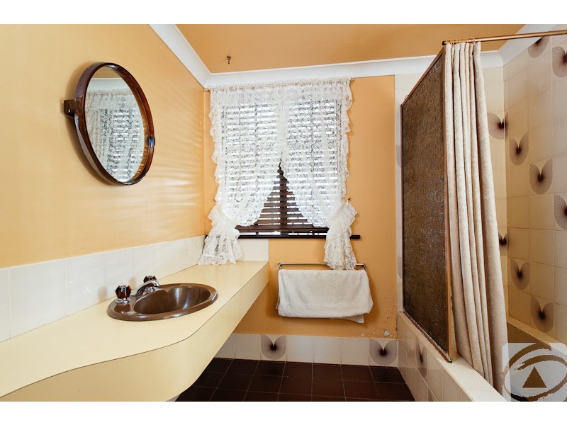 97 Westfield Road, Camillo WA 6111