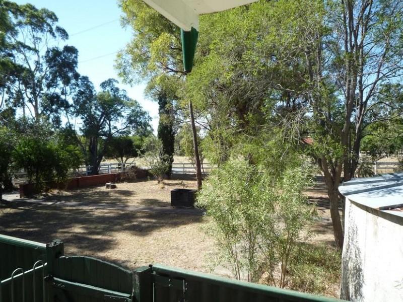 19 McKenzie Grove, Kelmscott WA 6111