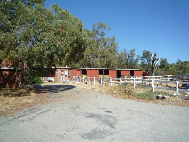 19 McKenzie Grove, Kelmscott WA 6111