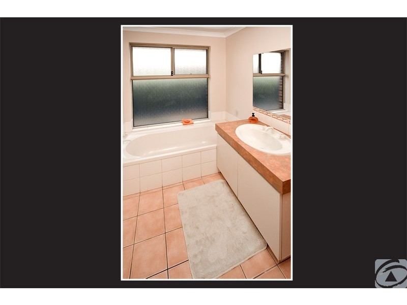 40 Feeney Gardens, High Wycombe WA 6057