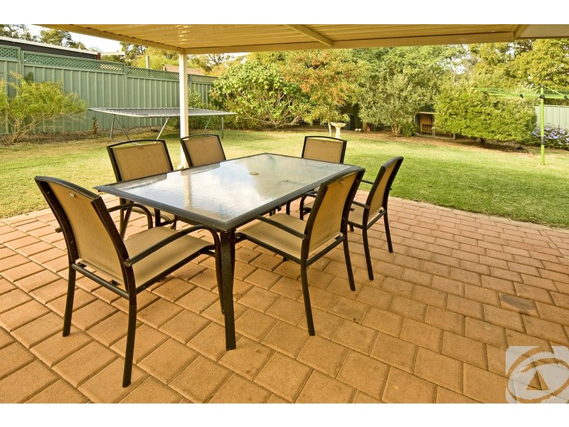 40 Feeney Gardens, High Wycombe WA 6057