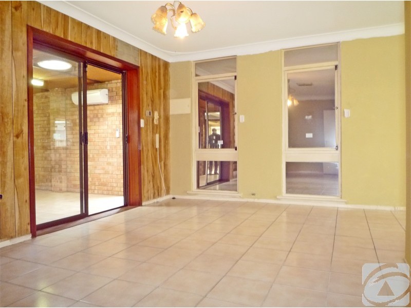 10 O’Sullivan Drive, Camillo WA 6111