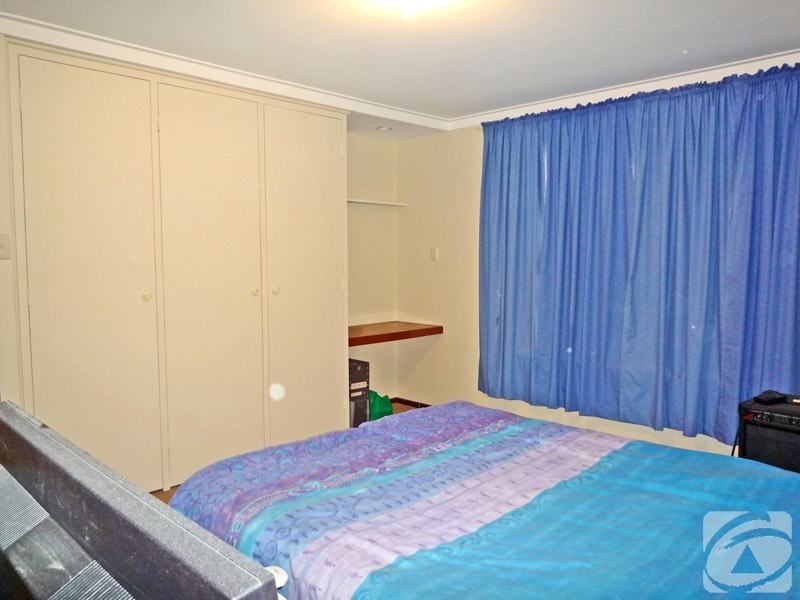 17 Valentine Road, Kelmscott WA 6111