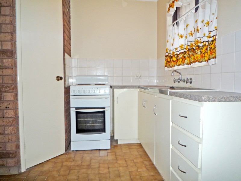 9 Ivanhoe Way, Camillo WA 6111