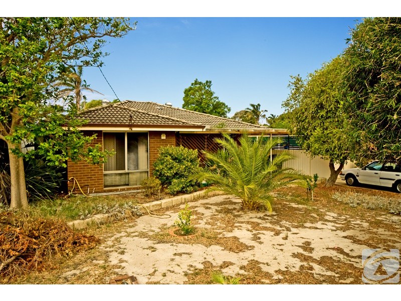 10 Selsdon Road, Camillo WA 6111