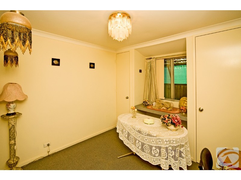 10 Selsdon Road, Camillo WA 6111