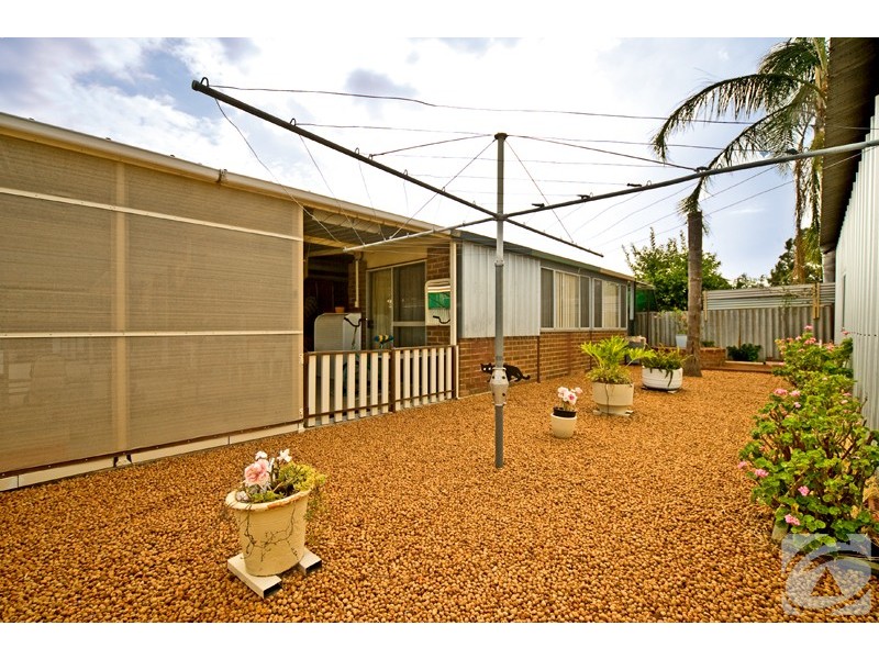 10 Selsdon Road, Camillo WA 6111