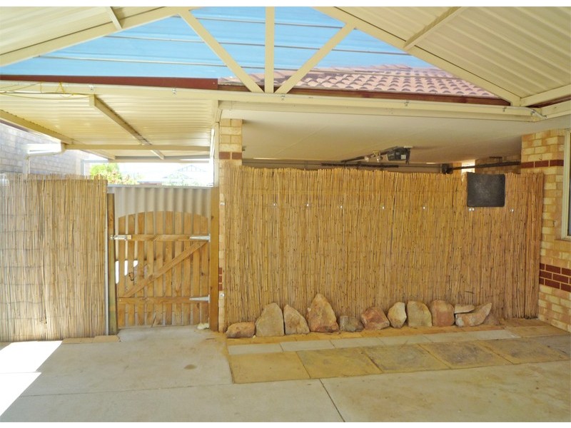 72 Lauterbach Drive, Gosnells WA 6110