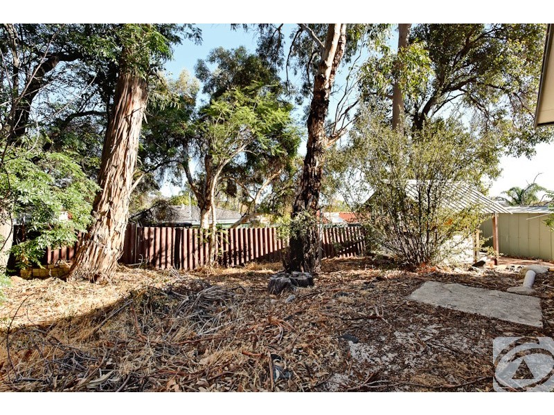 11 Alola Street, Kelmscott WA 6111