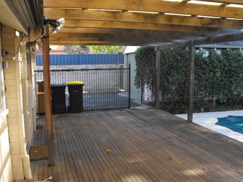 12 Bone St, St James WA 6102