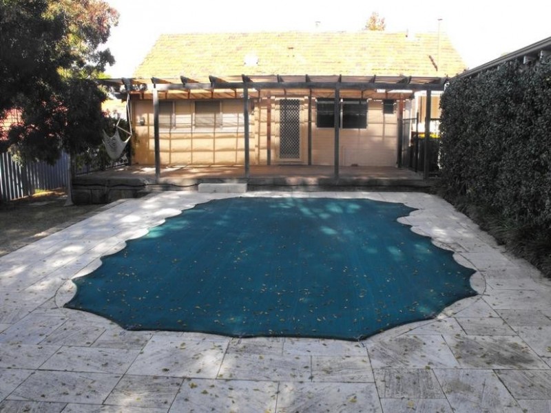 12 Bone St, St James WA 6102