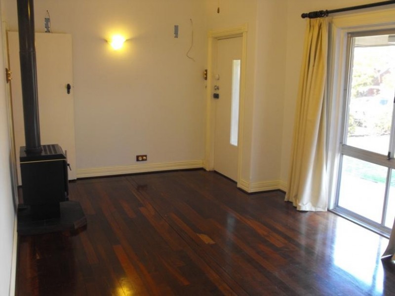 12 Bone St, St James WA 6102