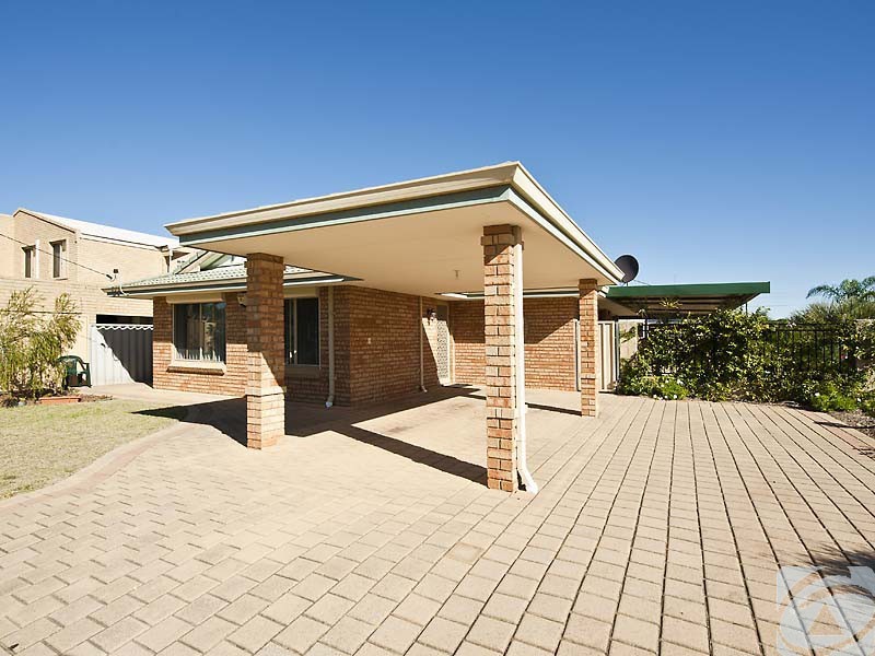 5 Darling Court, Maddington WA 6109