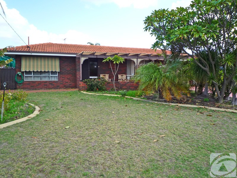 6 Willowmead Way, Kelmscott WA 6111