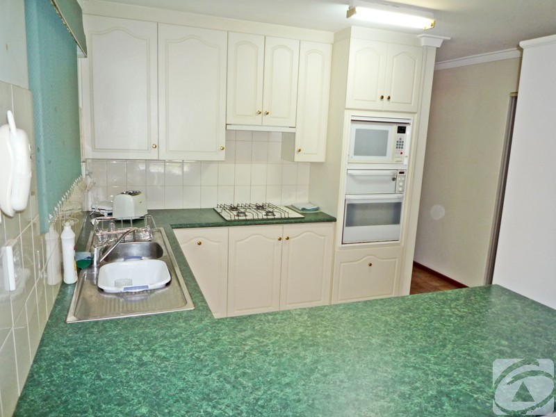 6 Willowmead Way, Kelmscott WA 6111