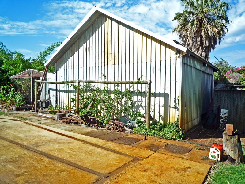 45 Merrifield Avenue, Kelmscott WA 6111