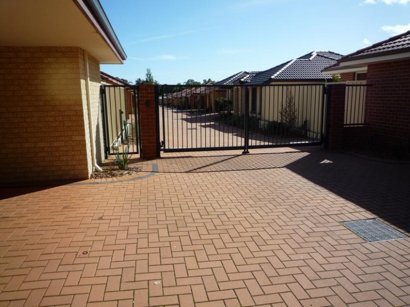 12/51 Third Ave, Kelmscott WA 6111