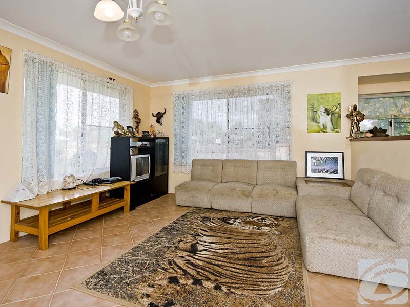 1a Saddlers Retreat, Kelmscott WA 6111