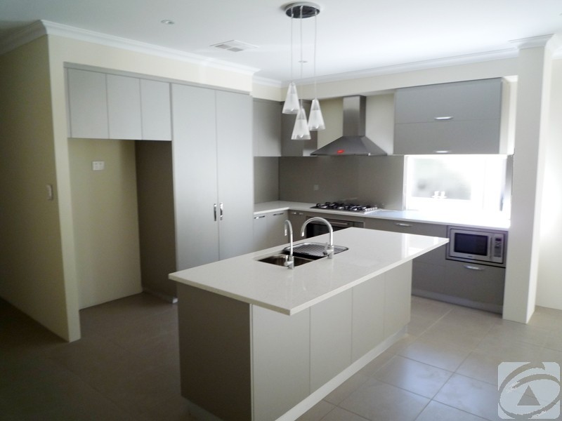 Champion Lakes WA 6111