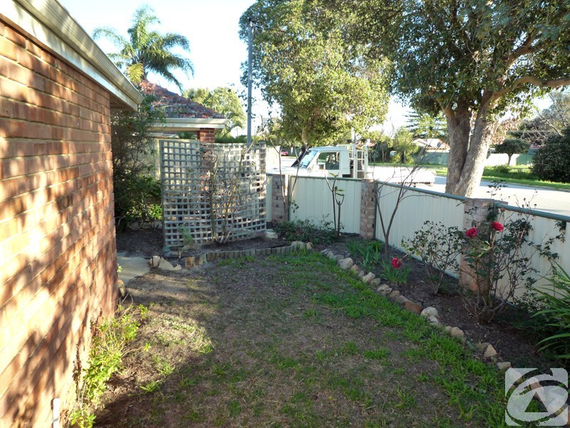 4/25 Dale Road, Armadale WA 6112