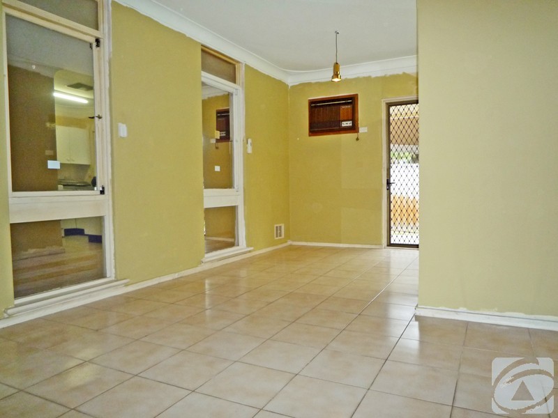 10 O’Sullivan Drive, Camillo WA 6111