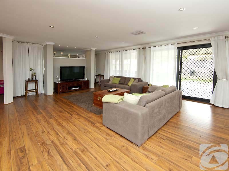 19 Lyrebird Loop, Seville Grove WA 6112