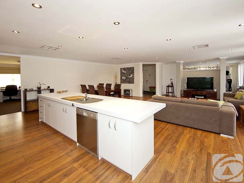 19 Lyrebird Loop, Seville Grove WA 6112