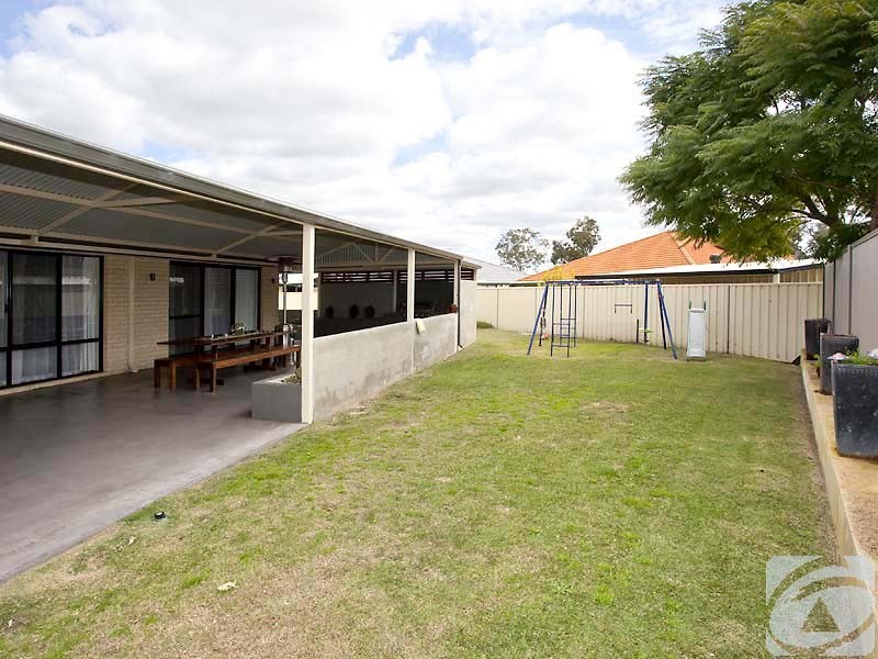 19 Lyrebird Loop, Seville Grove WA 6112