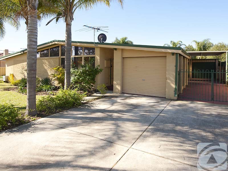 6 Coops Avenue, Thornlie WA 6108