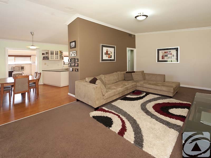 6 Coops Avenue, Thornlie WA 6108