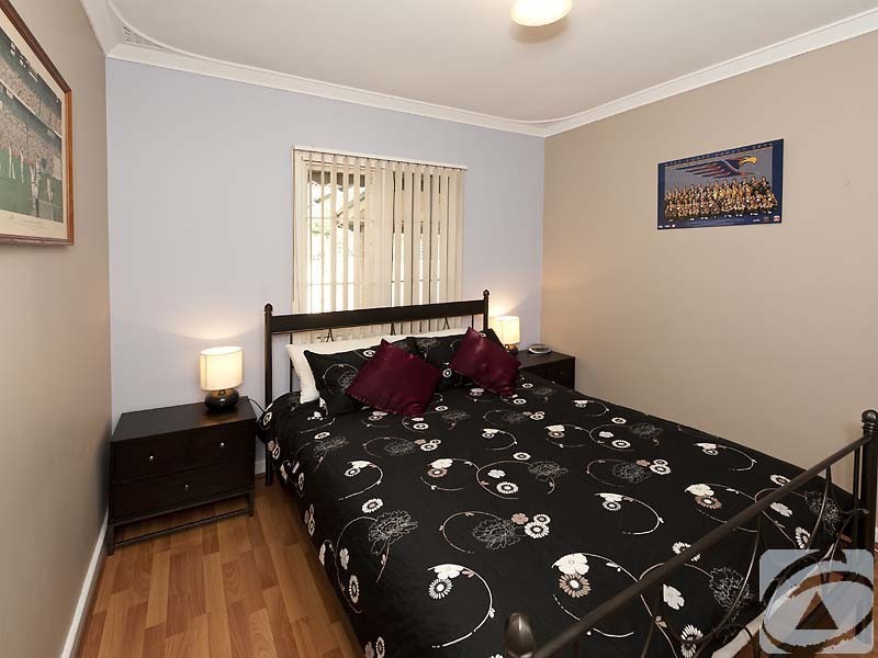 6 Coops Avenue, Thornlie WA 6108