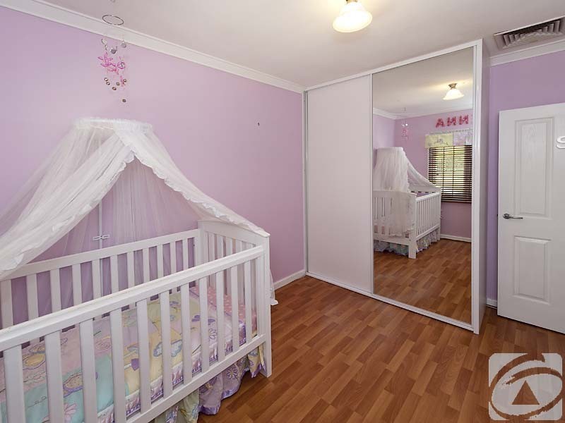 6 Coops Avenue, Thornlie WA 6108