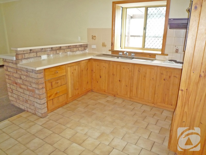 4 Lindy Way, Camillo WA 6111