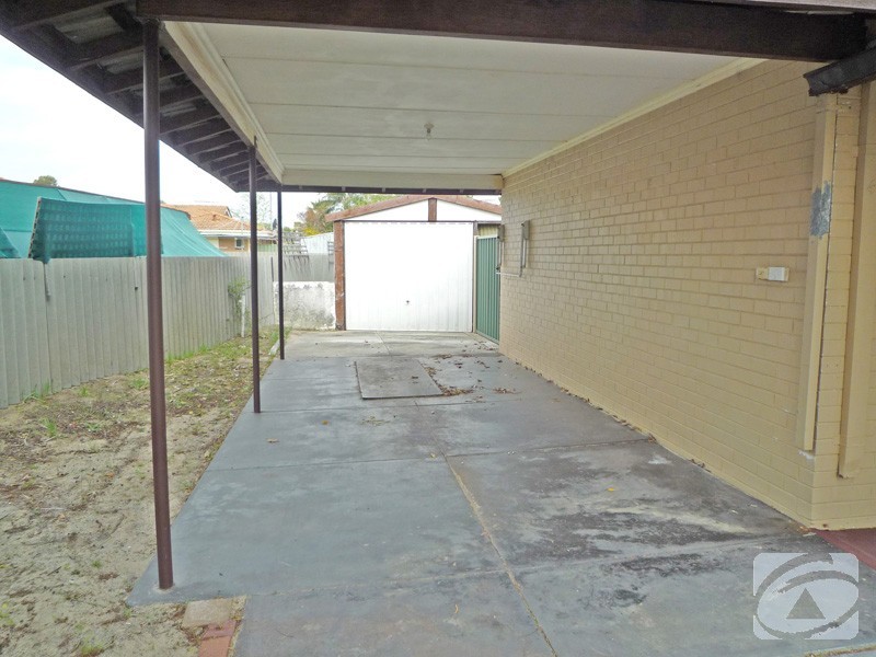 4 Lindy Way, Camillo WA 6111